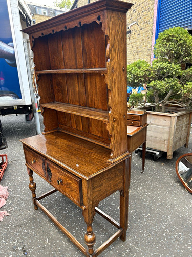 Welsh dresser - dresser,